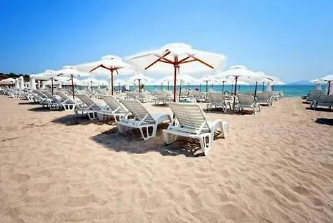 Atlantis & 4 Swimming Pools & & شقة *