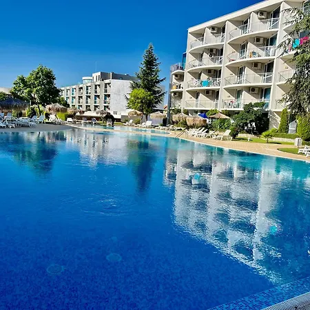 Atlantis & 4 Swimming Pools & & 布尔加斯